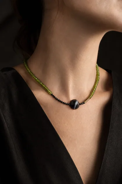The Green Flash Collar On the body